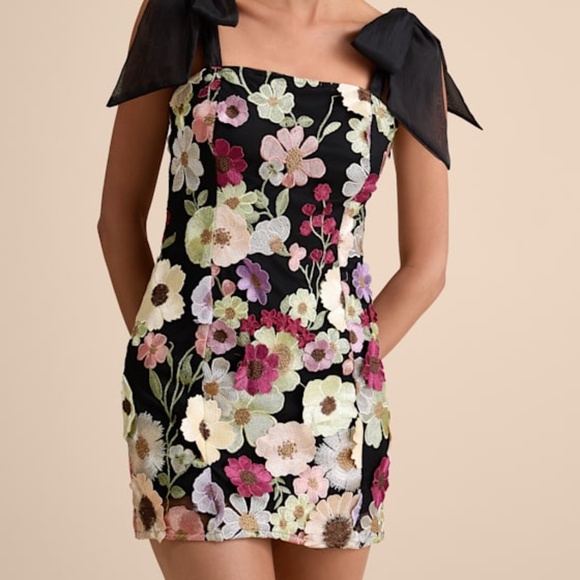 Lulus Dresses & Skirts - Lulus Emphatically Adorable Black Floral Tie-strap Mini Dress - Size XS